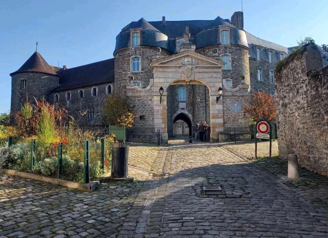 L'Appartement Du Chateau Boulogne-sur-Mer Eksteriør billede